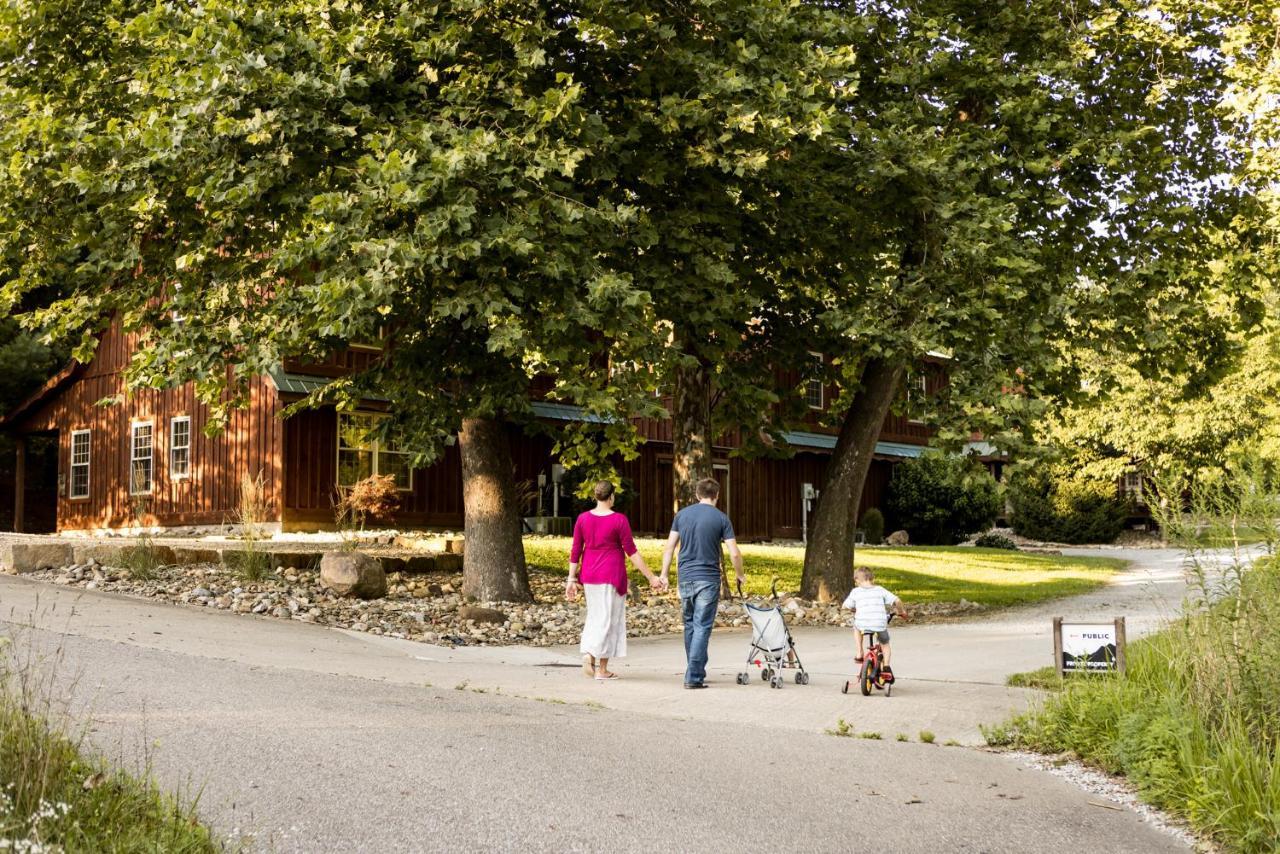 Blue Spruce . Trailside Lodging Villa Милърсбърг Екстериор снимка